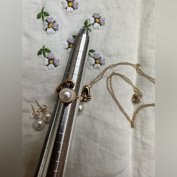 14 K gold chain with pearl pendant with Two diamonds, 14k earrings and r… - Picture 9 of 16